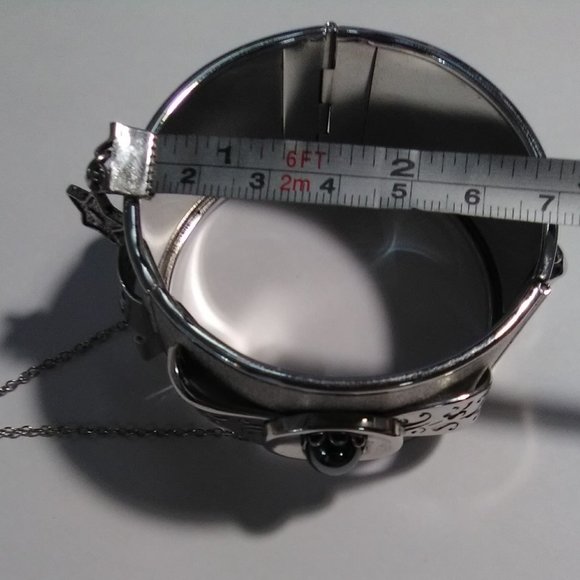 SOLD-Vintage Whiting & Davis Silver & Hematite Gemstones Hinged Cuff Bangle - Picture 10 of 10
